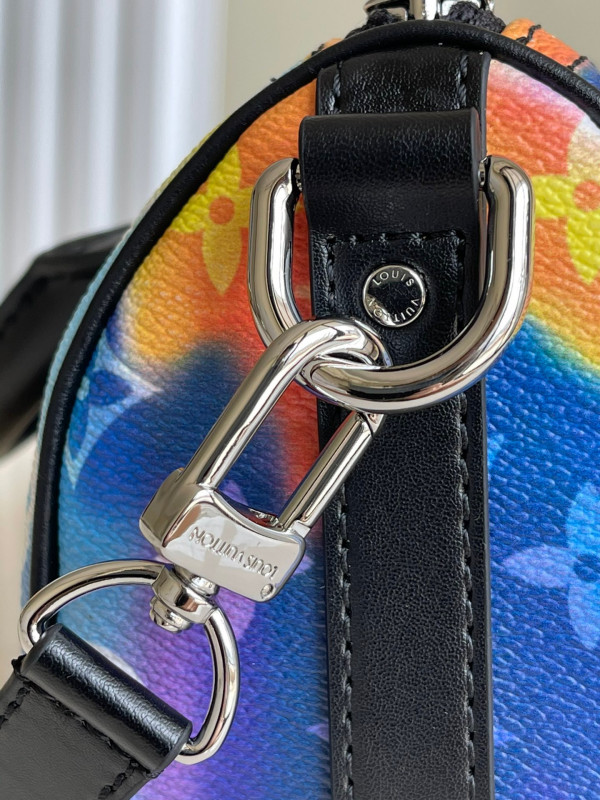 l0*is V*t0n keepall xs