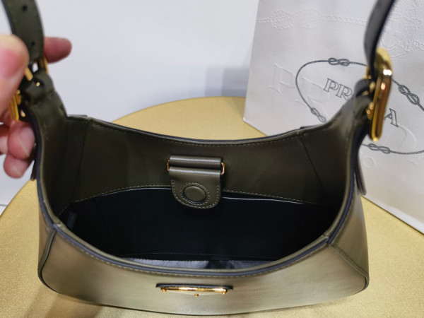 Pra*a leather shoulder bag