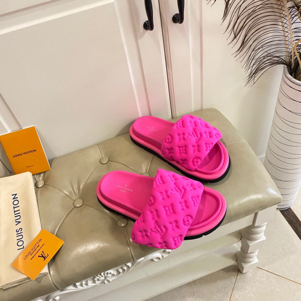 l0*is V*t0n pool pillow comfort mule
