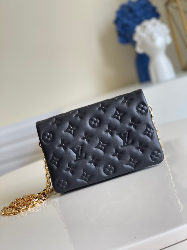 l0*is V*t0n pochette coussin