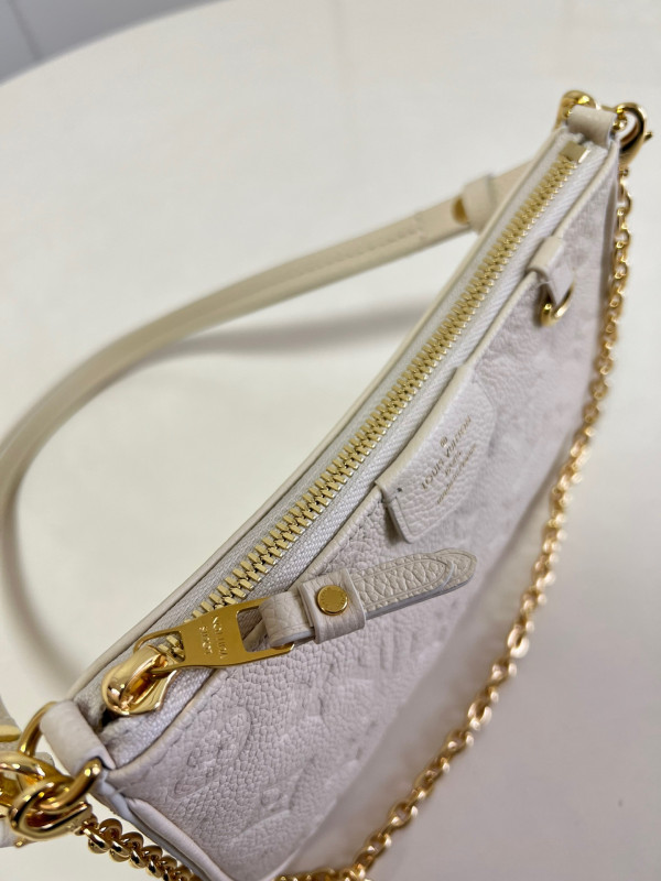 l0*is V*t0n easy pouch on strap