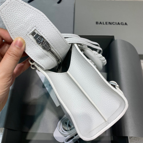 Ba*len*cia*ga neo classic mini top handle bag