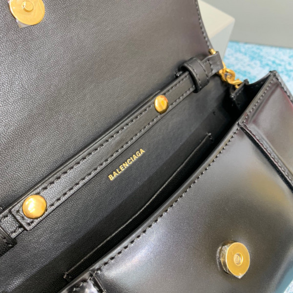Ba*len*cia*ga  hourglass chain bag
