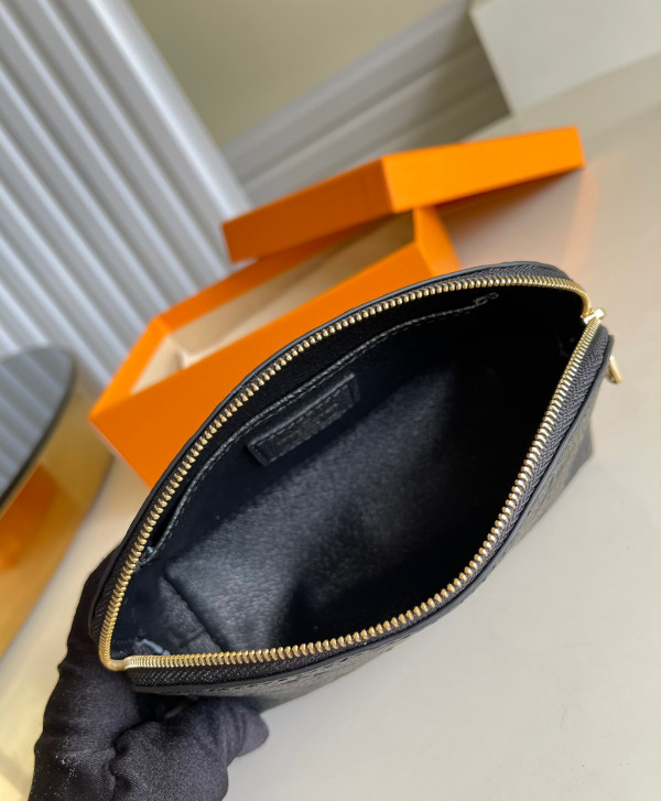 l0*is V*t0n cosmetic pouch pm-19*12*6cm