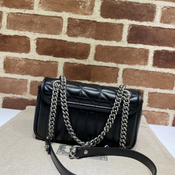 G*u*i gg marmont 22cm