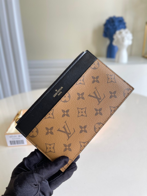 l0*is V*t0n slim purse