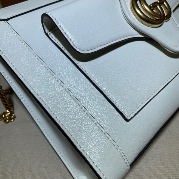 G*u*i small shoulder bag with double g