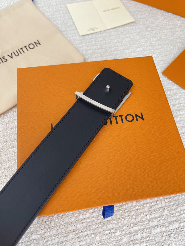 l0*is V*t0n belt