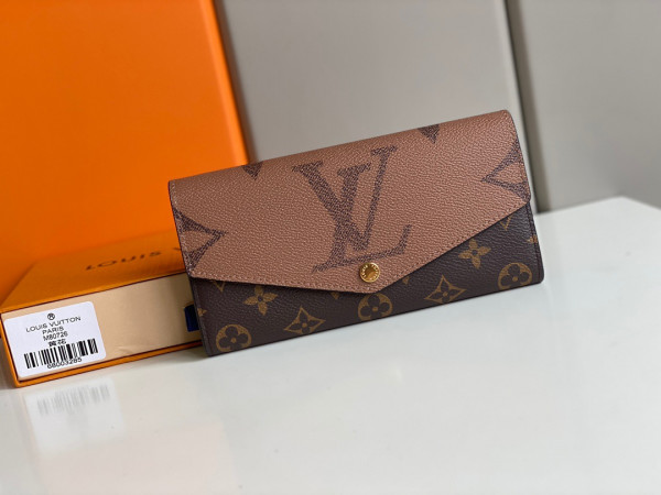 l0*is V*t0n sarah wallet