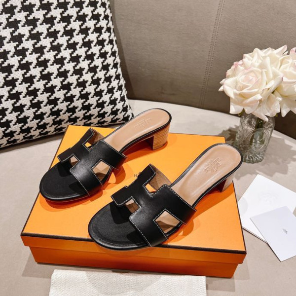 H**mes oasis sandal