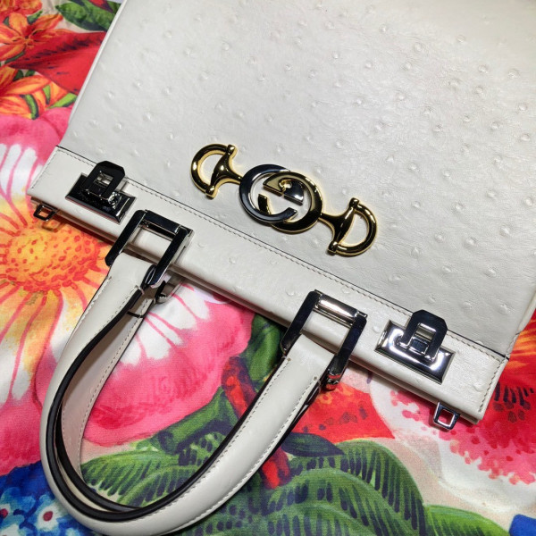G*u*i zumi small top handle bag