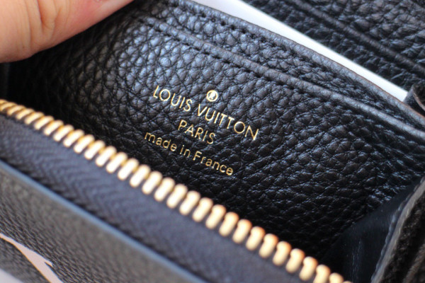 l0*is V*t0n zippy coin purse