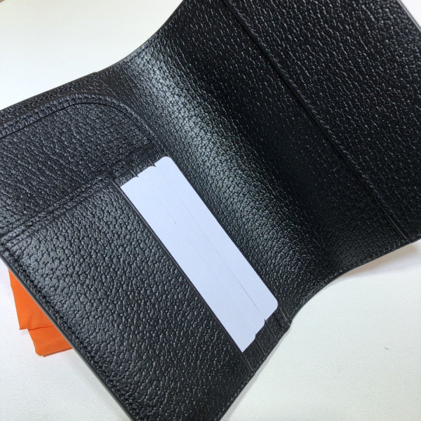 G*u*i off the grid passport case