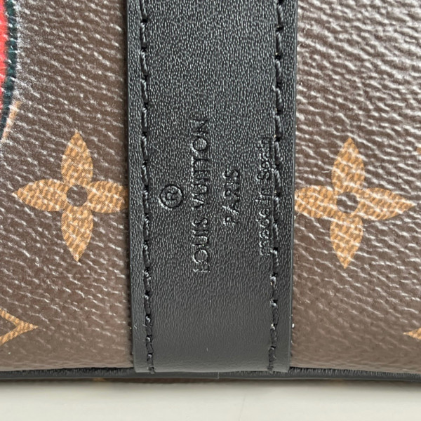 l0*is V*t0n keepall bandouliÈre 45