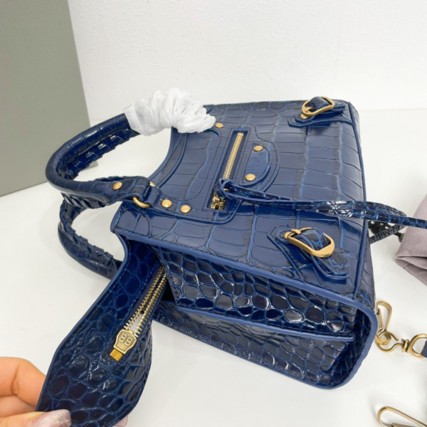 Ba*len*cia*ga neo classic mini top handle bag