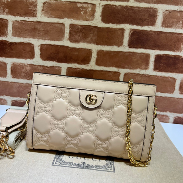 G*u*i gg matelassé leather shoulder bag