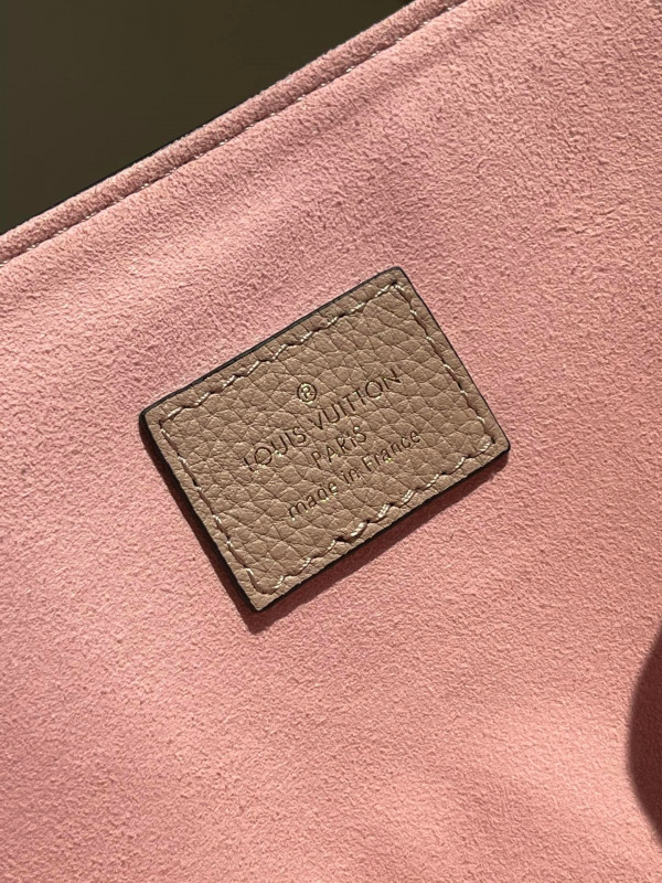 l0*is V*t0n lockme shopper