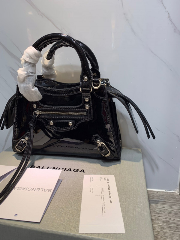 Ba*len*cia*ga neo classic mini top handle bag