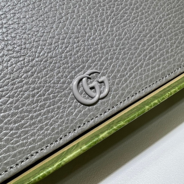 G*u*i gg marmont chain wallet