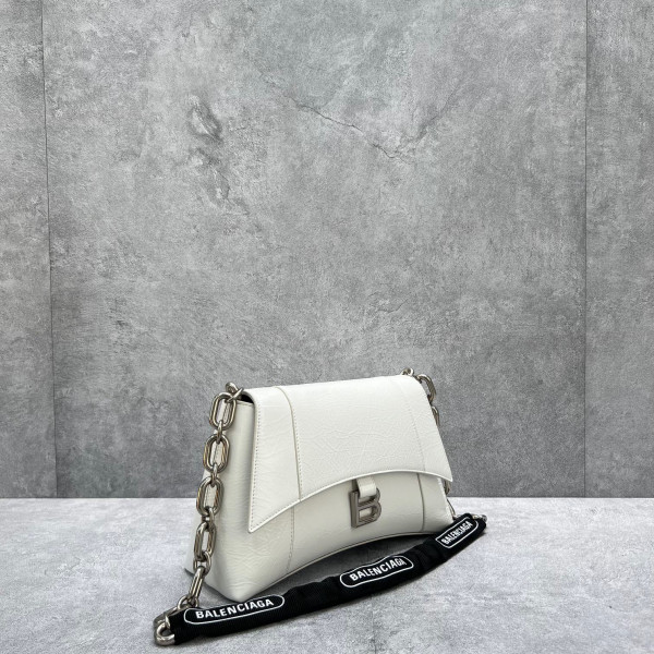 Ba*len*cia*ga downtown small shoulder bag with chain