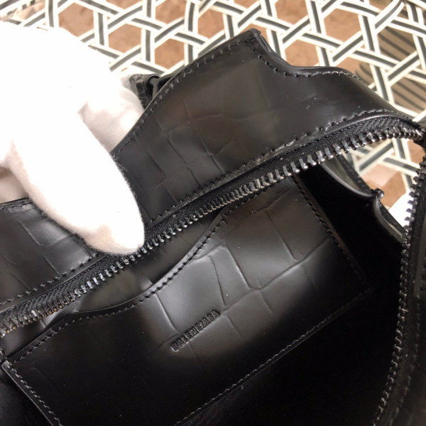 Ba*len*cia*ga neo classic mini top handle bag