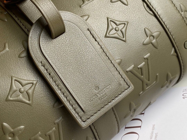 l0*is V*t0n city keepall