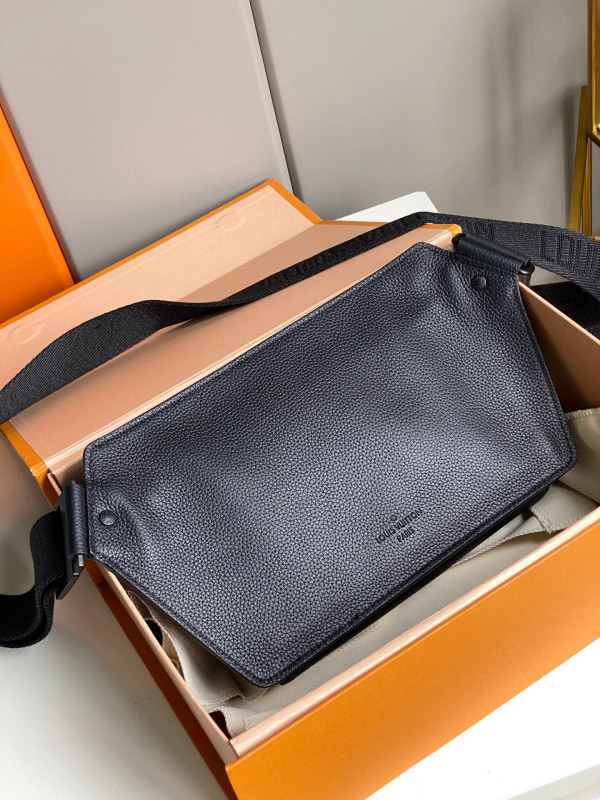 l0*is V*t0n slingbag