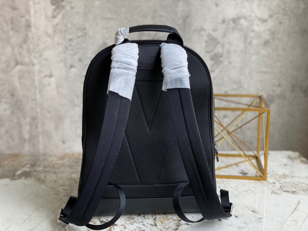 l0*is V*t0n adrian backpack