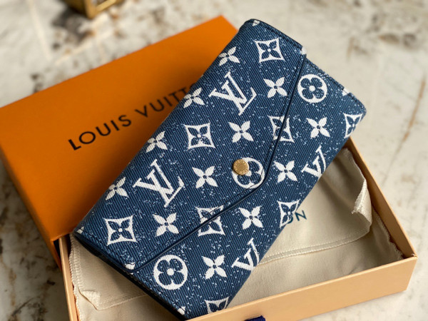 l0*is V*t0n sarah wallet