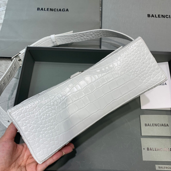 Ba*len*cia*ga downtown medium shoulder bag