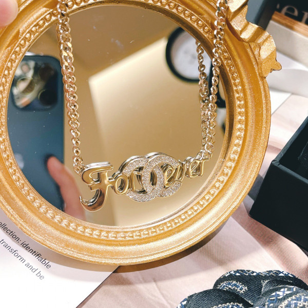 CL NECKLACE