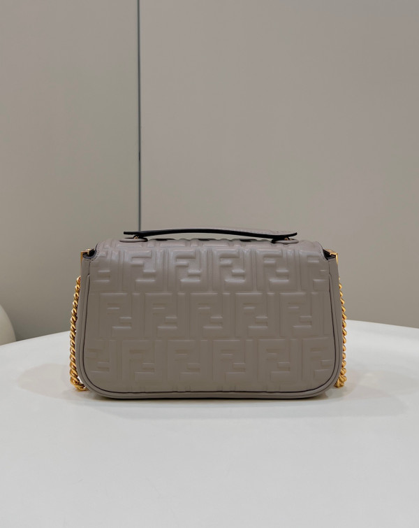 F**di baguette chain midi 397b98-24*14*7cm