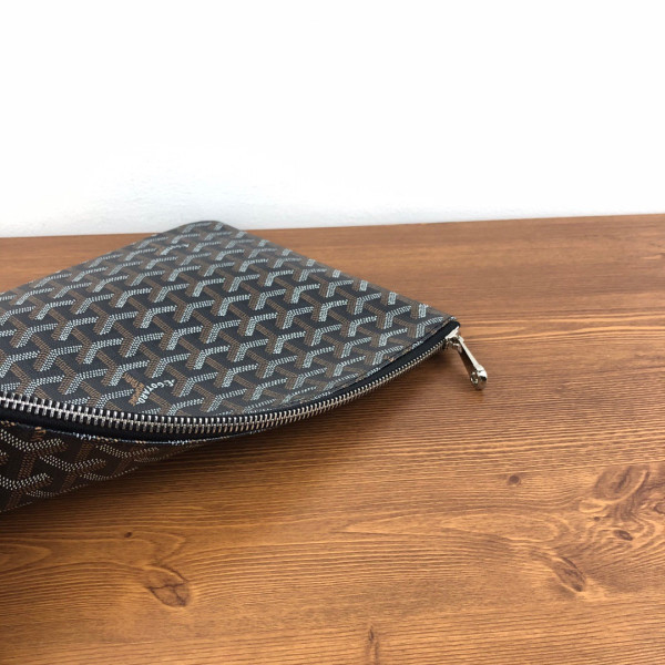 Go*ard senat pouch