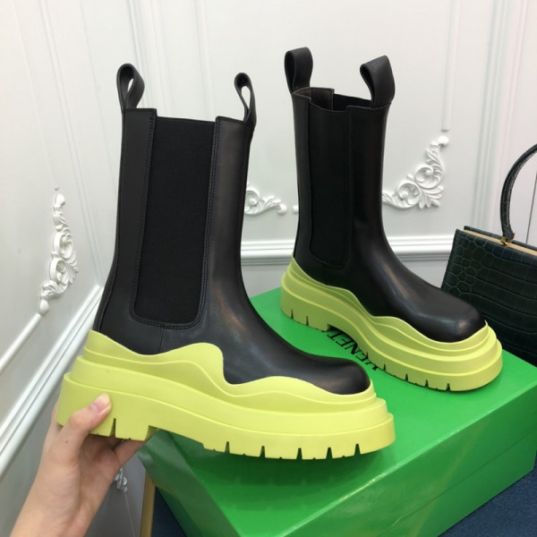bo*te*ga Ve*ne*ta tire