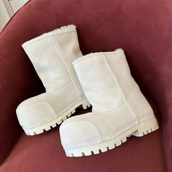 Ba*len*cia*ga alaska faux-fur low boots