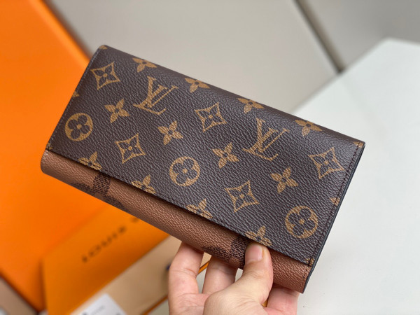 l0*is V*t0n sarah wallet