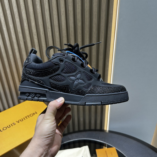 l0*is V*t0n trainer sneaker
