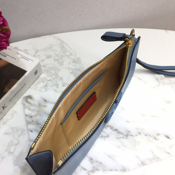 VALENTINO GARAVANI VSLING GRAINY CLUTCH