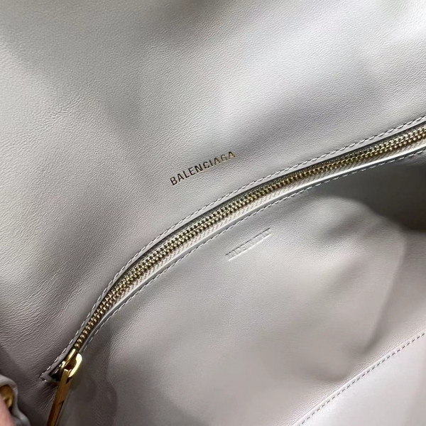 Ba*len*cia*ga downtown small shoulder bag with chain
