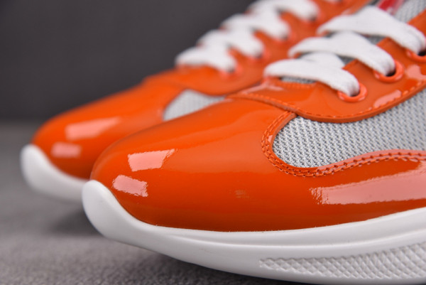 Pra*a sneaker