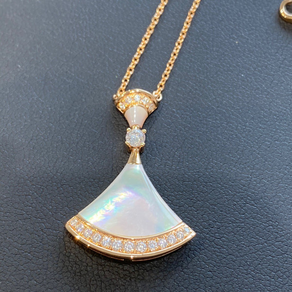 B*l*ai divas’ dream necklace