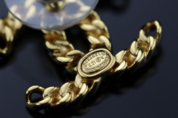 CL EARRINGS