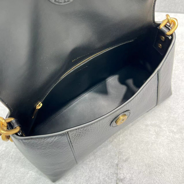 Ba*len*cia*ga downtown small shoulder bag with chain