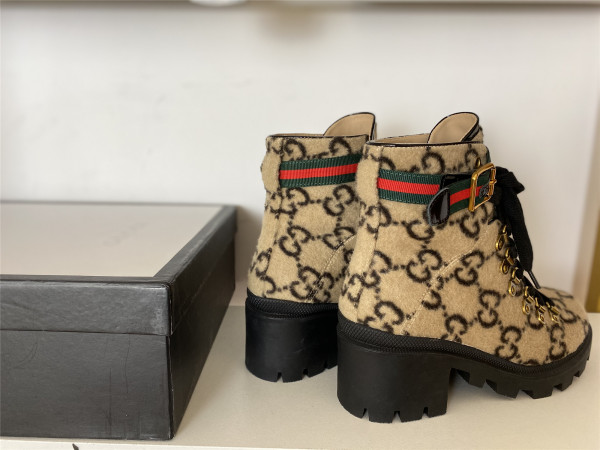 G*u*i gg wool ankle boots