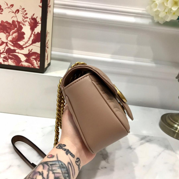 G*u*i gg marmont 22cm