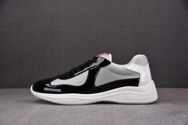 Pra*a sneaker