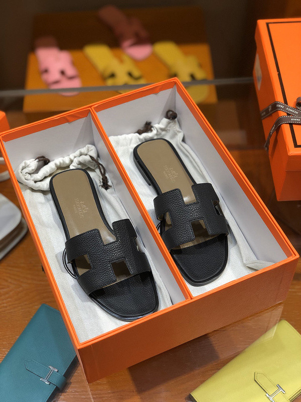 H**mes sandal