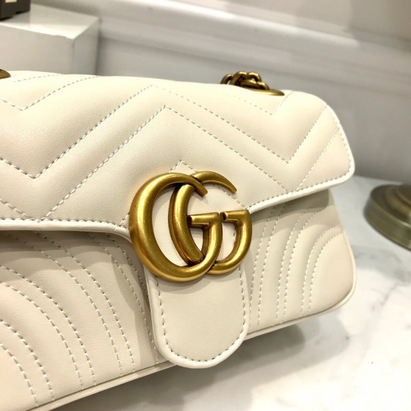 G*u*i gg marmont 22cm