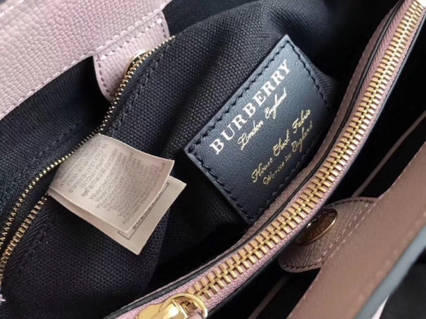 B**rry the medium banner in leather and house check