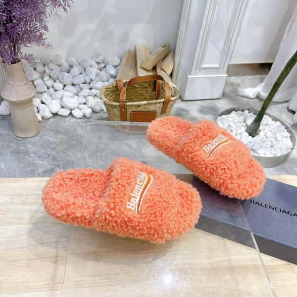 Ba*len*cia*ga sandals